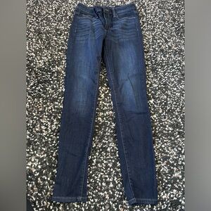 Women’s high rise skinny jeans